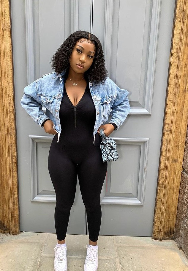 Amazing wig, great length and shine. No smell